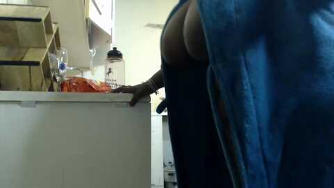 Media: xxxsexyamazon Stripchat 2023-10-04 02:33:00