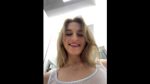 Media: _angelari_ Stripchat 2023-10-05 13:30:00