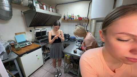 Media: dirtypub Stripchat 2023-10-05 18:32:00