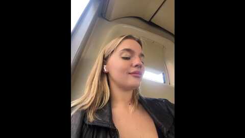 Media: legally_blonde Stripchat 2023-10-05 09:26:00