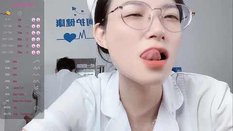 Media: wenwen1688 Stripchat 2023-10-05 00:38:00