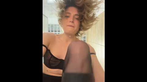 Media: _angelari_ Stripchat 2023-10-06 11:20:00