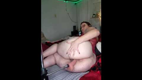 Media: bbwqueenbeee Stripchat 2023-10-06 18:05:00