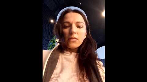 Media: brilliant_queen1 Stripchat 2023-10-06 03:05:00