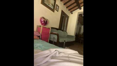 Media: chiaralewis Stripchat 2023-10-06 00:04:00