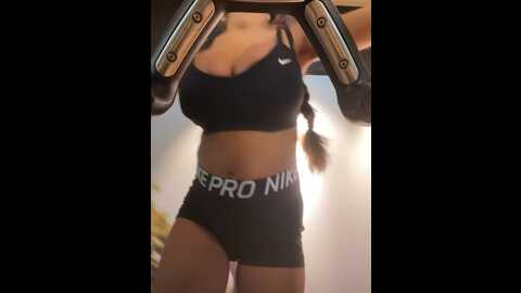 f3ckdolllucy @ stripchat on 20231006