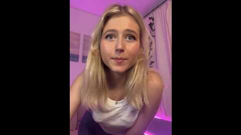 Media: lunarase Stripchat 2023-10-06 14:45:00
