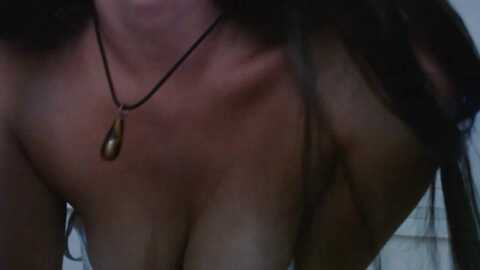 sara94_live @ stripchat on 20231006