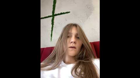 Media: wow_dream Stripchat 2023-10-06 12:56:00