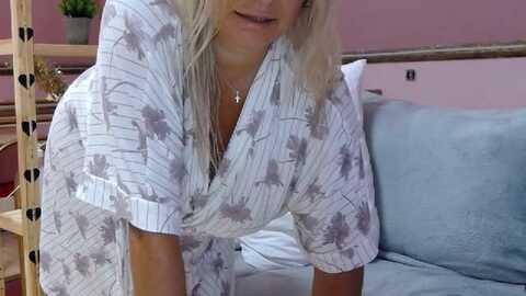 Media: liana_milfhot Stripchat 2023-10-07 05:35:00