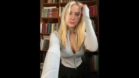 Media: mariatull Stripchat 2023-10-07 08:09:00