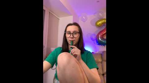 Media: radiants_two Stripchat 2023-10-07 15:24:00
