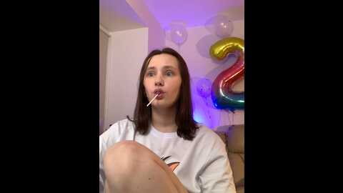 Media: radiants_two Stripchat 2023-10-07 18:56:00