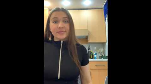 Media: radiants_two Stripchat 2023-10-07 23:08:00