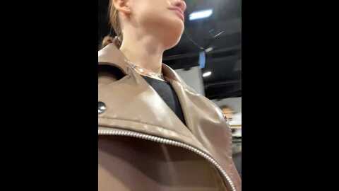 Media: angelinateller Stripchat 2023-10-08 05:03:00