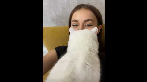 Media: angelinateller Stripchat 2023-10-08 08:28:00