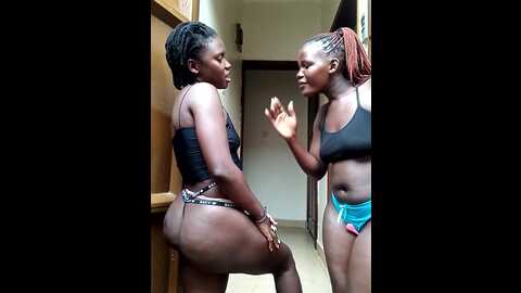 Media: holygrail001 Stripchat 2023-10-08 14:00:00