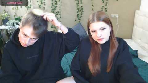 Media: kristina_and_felicia Stripchat 2023-10-08 15:39:00
