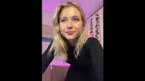 Media: lunarase Stripchat 2023-10-08 12:59:00