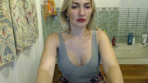 Media: mallinia Stripchat 2023-10-08 00:29:00