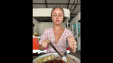 Media: milanadolly Stripchat 2023-10-08 02:16:00