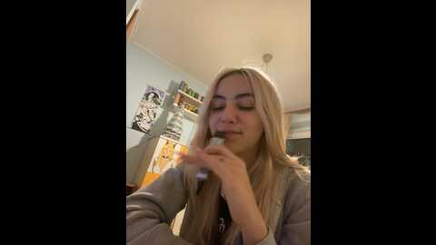 Media: misa_akerman Stripchat 2023-10-08 18:41:00