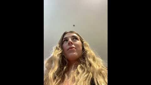 Media: mommmyyummy Stripchat 2023-10-08 13:36:00