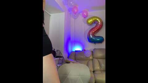 Media: radiants_two Stripchat 2023-10-08 16:52:00