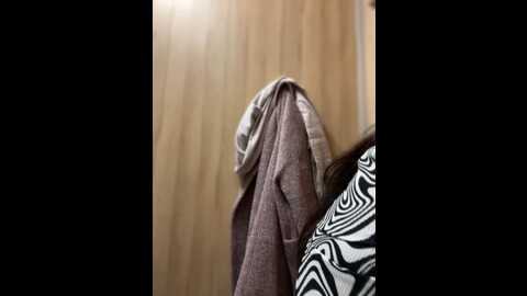 Media: wet__bunny Stripchat 2023-10-08 08:45:00