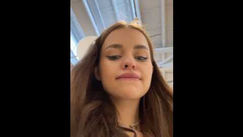 Media: angelinateller Stripchat 2023-10-09 07:01:00