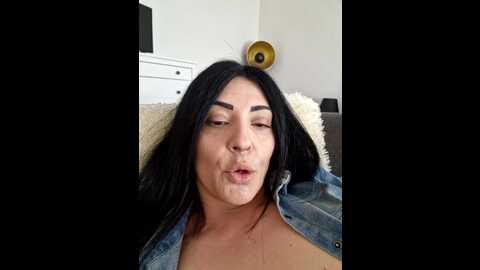 Media: aryasummers Stripchat 2023-10-09 13:01:00