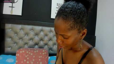 Media: monicaschwartz Stripchat 2023-10-09 22:53:00