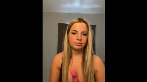 Media: sexywillowuk Stripchat 2023-10-09 11:07:00