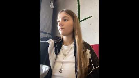 Media: wow_dream Stripchat 2023-10-09 10:45:00