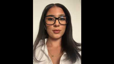 Media: yasmine_khalifa Stripchat 2023-10-09 14:32:00
