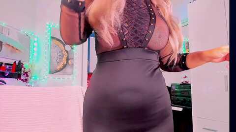Media: 2bigass4_u Stripchat 2023-10-10 10:44:00