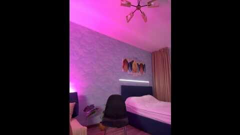 Media: emeli_blur Stripchat 2023-10-10 02:06:00