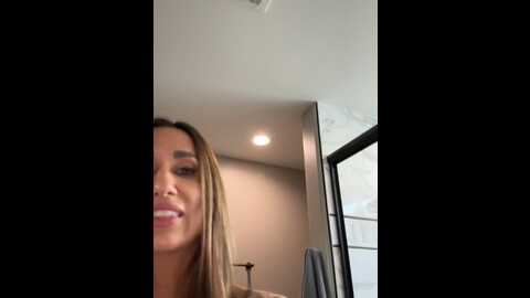 Media: fiona_kent_ Stripchat 2023-10-10 22:02:00