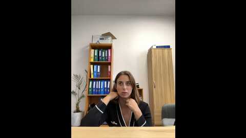 Media: hii_lolla Stripchat 2023-10-10 10:23:00