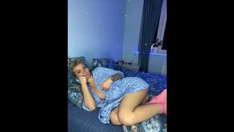 Media: hulklisandra Stripchat 2023-10-10 00:41:00