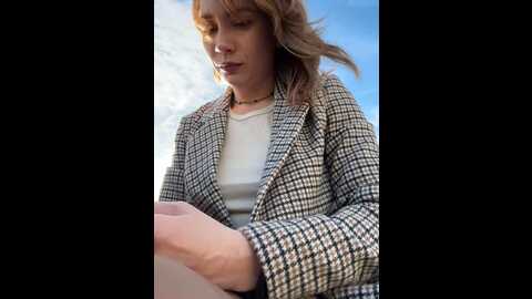 Media: lavenderhot Stripchat 2023-10-10 08:41:00