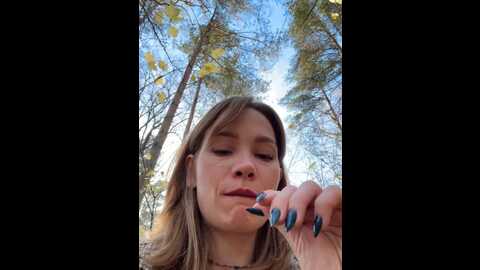 Media: lavenderhot Stripchat 2023-10-10 09:45:00