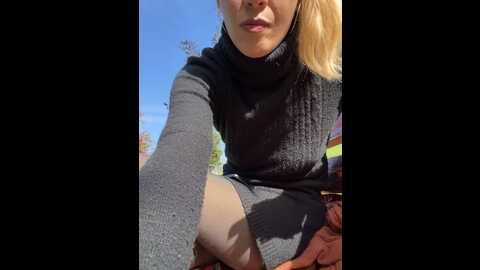 Media: risky_girl23 Stripchat 2023-10-10 11:42:00