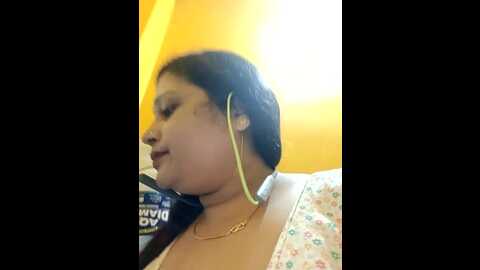 Media: sexy_mona56 Stripchat 2023-10-10 14:07:00