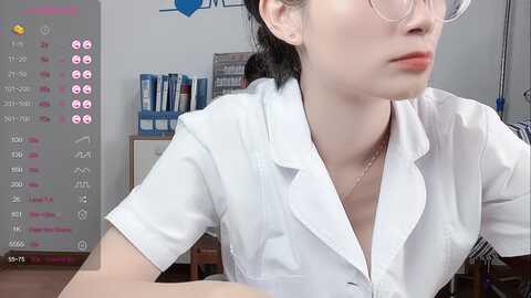 Media: wenwen1688 Stripchat 2023-10-10 05:07:00