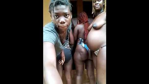 Media: holygrail001 Stripchat 2023-10-11 05:14:00