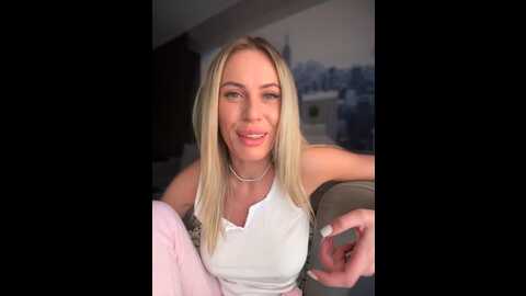 Media: jessyrey Stripchat 2023-10-11 04:32:00