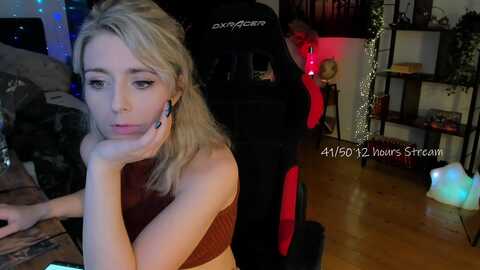 Media: lisaonthemoon Stripchat 2023-10-11 20:02:00