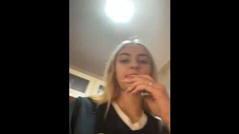 Media: misa_akerman Stripchat 2023-10-11 18:14:00