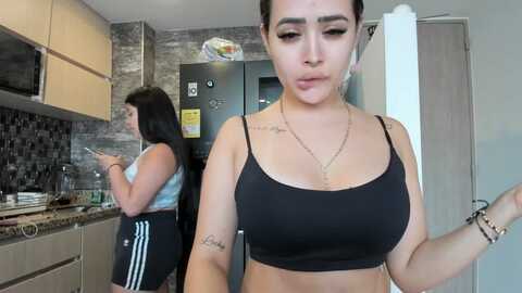 Media: sara_fun Stripchat 2023-10-11 17:12:00